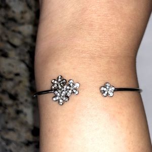 🔥5/$50🔥Silver Tone Rhinestone Embellished Cuff Bracelet  J2
